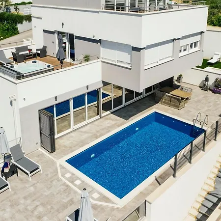 Kaliopi Villa